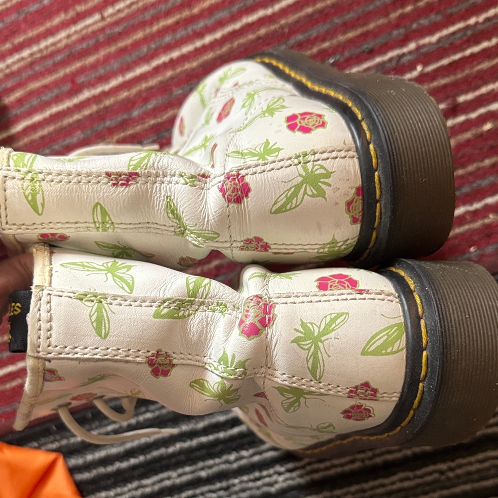 Vintage Dr. Martens White Boots with Green and Pink Butterfly Rose Design AW004 - Picture 12 of 12